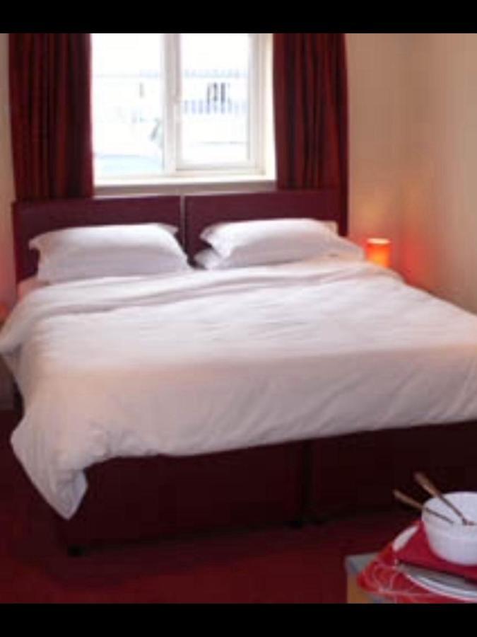 Lenox Farm Bed & Breakfast Hale  Luaran gambar