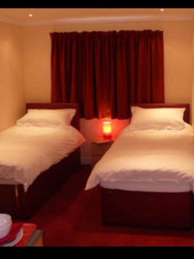 Lenox Farm Bed & Breakfast Hale  Luaran gambar