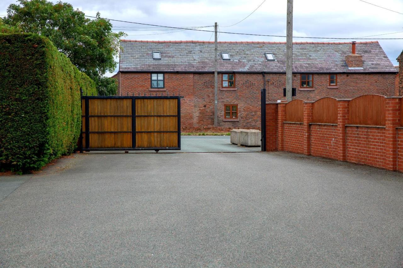 Lenox Farm Bed & Breakfast Hale  Luaran gambar
